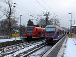 Ein Nachschuss von der Euregiobahn (RB20) kammen aus Stolberg-Rheinland-Hbf nach Stolberg-Altstadt,Düren und kamm die Kohlscheider-Rampe hoch aus Richtung Herzogenrath und hilt in Kohlscheid und
