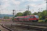 Nachschuss auf 643 037, als dieser am Nachmittag des 22.06.2019 als RB 23  Lahn-Eifel-Bahn  (Mayen Ost - Limburg (Lahn)) am Rangierbahnhof und DB Museum in Koblenz Lützel vorbei in Richtung Hauptbahnhof fuhr.
