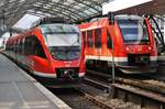 644 519-0 trifft am 13.07.2019 als RB38 (RB11824)  Erft-Bahn  von Köln Messe/Deutz nach Bedburg(Erft) im Kölner Hauptbahnhof auf 620 544-6 als RB25 (RB11554) von Köln Hansaring nach Meinerzhagen.