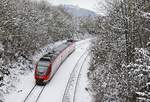 Mit dem RE 57 nach Brilon Stadt fährt 644 021 am 09.01.2021 aus Bigge-Olsberg aus