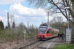 644 001 kommt in Dortmund Huckarde Nord eingefahren.