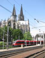 ein Triebwagen der Reihe 644 verlsst Kln HBf am 21.-7.-2010