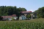 2 Talente der BR 644 als RB 25 auf dem Viadukt bei der Ortschaft Agger zwischen Honrath und Overath (6.9.13).