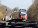 644 019 legt sich ein letztes mal in die Kurve bevor er den Bahnhof Grevenbroich erreicht.