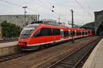 644 003-5 und 644 527-3 fahren am 16.8.2017 als RB38 (RB11826)  Erftbahn  von Köln Messe/Deutz nach Düsseldorf Hauptbahnhof aus dem Kölner Hauptbahnhof aus.