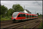 Der DB Talent 644061 ist bei Hiddenhausen Schweicheln am 9.8.2005 in Richtung Bielefeld unterwegs.