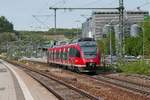 Von Biberach Süd kommend erreicht 644 541 am 24.04.2020 als RB 22660 auf der Fahrt nach Ulm den nächsten Halt, Biberach (Riß).