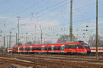 Bombardier Treibzug 644 558-8 der Hochrheinbahn, verlässt den Badischen Bahnhof.