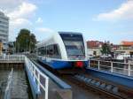 BR 646 (Stadler GTW) als UBB nach Świnoujście Centrum nahe vom Bahnhof Wolgast Hafen.(10.8.2010)