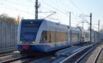 Die Usedomer Bäderbahn (UBB) mit zwei Stadler GTW, der erste trägt den Namen  Vinschgau   am 29.10.21 Richtung Küste in Berlin Karow.