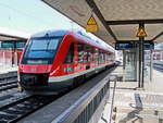 648 811 als RB nach Simmelsdorf - Hüttenbach steht im Bahnhof von Nürnberg am 22. Februar 2018.

