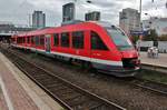 648 002-3 wartet am 18.8.2017 als RB53 (RB14627)  Ardey-Bahn  nach Schwerte(Ruhr) im Dortmunder Hauptbahnhof auf Abfahrt.