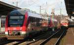 Vereinigung in Schwerte: Auf den Ansturm auf den Dortmunder Weihnachtsmarkt war die DB vorbereitet - Hier vereinen sich zwei 648 der Ardey-Bahn. Im Hintergrund schleicht sich der Maas-Wupper-Express nach Venlo an (01.12.07).