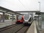 ET 22003-A von Abellio Rail nach Essen und ein LINT vom Sauerland-Netz nach Dortmund.
