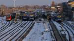 Am 21.02.2010 war viel los in Halberstadt 5 GLeise voll belegt!  Die Regionalexpresse der DB mit BR 612 nach Halle und Hannover treffen sich, sowie die vielen Hex Lints nach Blankenburg Thale und