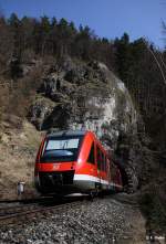 DB 648 818 als RB 58559 Nrnberg - Neuhaus, KBS 860 Nrnberg - Pegnitz - Hof / Cheb, fotografiert bei der Einfahrt in den Rothenfelstunnel zwischen Velden und Rupprechtstegen am 29.03.2011

