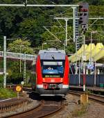 648 701 / 201 ein LINT 41 der DreiLnderBahn als RB 95 (Dillenburg - Siegen - Betzdorf - Au/Sieg ), fhrt am 10.08.2012 in den Bahnhof Betzdorf (Sieg) ein.