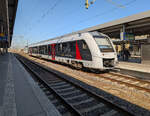 Regionalverkehre Start Deutschland Alstom Coradia LINT 41 1648 412/914 bereit zur Abfahrt nach Wolfsburg - RE6 (80296) - im Magdeburg Hbf am 6. M�rz 2026.