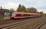 648 114 erreicht zusammen mit 648 117 am 20.10.18 den Bahnhof Falkensee.