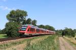 648 334-0 (DB) zusammen mit 648 952-9 und 648 342-2 als RB85 in Richtung Lübeck Hbf (Bäderbahn) in Haffkrug, 20. Juli 2022
