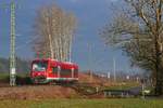 Auf der Fahrt von Wangen nach Leutkirch befindet sich 650 114 am 16.12.2020 als RB 96 / RB 17857 in der Nhe des Kilegger Ortsteils Brenweiler.