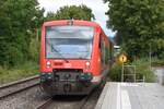 RADOLFZELL am Bodensee (Landkreis Konstanz), 14.09.2024, DB 650 306 als S61 der Bodensee-S-Bahn nach Stockach bei der Ausfahrt aus dem Haltepunkt Radolfzell-Haselbrunn