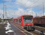650 114 und ein weiterer 650er verlassen am 20. Februar 2013 als RB nach Ulm Hbf den Bahnhof Crailsheim.