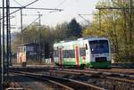 Nordeinfahrt Hof Hbf am 03.05.2016 mit dem alten Stw 8. EIB Vt 306 fährt im Morgenlicht grade in den Bahnhof rein (Nachschuß).