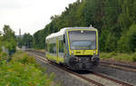 Auf dem Weg von Bayreuth nach Bad Steben hat 650 707 am 17.06.18 den Haltepunkt Martinlamitz bereits verlassen.