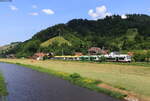 VT 518, VT 018; VT 516 und VT 514 als SWE87375/SWE87545 (Bad Griesbach/Offenburg-Hausach/Oberharmersbach-Riersbach) bei Schwaibach 11.6.21