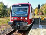 Die Hanseatische Eisenbahn ist auch in Sachsen aktiv. Der HANS-Triebwagen 650.06 faährt am 10. Oktober in den Bahnhof Neustadt (Sachs) ein.