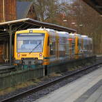 Ein TW der Baureihe 650  der ODEG ist aus Cottbus kommend, in Forst am Bahnsteig 1 eingelaufen.