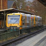 Ein TW der Baureihe 650  der ODEG ist aus Cottbus kommend, in Forst am Bahnsteig 1 eingelaufen.