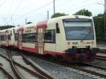Eine Doppeltraktion RegioShuttle bei der Einfahrt in Tbingen Hbf am 22.08.2008.
