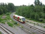 Der BR 650 Regioshuttle der HZL auf dem Weg von Leipferdingen nach Brunlingen bei der Ausfahrt aus dem Donaueschinger Bahnhof am 24.05.09