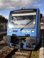 Rad-Wander-Shuttle am 09.10.2011 in Balingen (Wrtt) abfahrbereit auf Gleis 1.