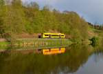 650 668 (VT 35) als RB nach Cham am 22.04.2014 bei Chamerau.