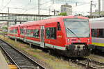 650 315 steht als RB 51 im Hauptbahnhof von Ulm am 12. Mai 2022.