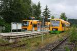 650 673 / 650 665 / Oberpfalzbahn / OPB / Zugkreuzung / Bf Bad Kötzting / 11.07.2021 - [ich stehe an der Zuwegung zum Bahnsteig 2/3 - Gleis 1 ist gesperrt] (nachträglich ergänzt)