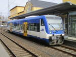 NEB VT012,als RB Eberswalde-Wriezen,am 20.März 2021,am Hausbahnsteig in Eberswalde.