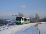 VT 32 der Vogtlandbahn auf dem Weg von Falkenstein nach Hof. Aufgenommen in Auerbach/V, am 20.02.10.