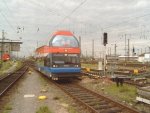 VT670.4 - Doppelstock-Schienenbus der PEG bei der Einfahrt in den Hauptbahnhof in Leipzig (2004) 