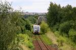 672 917 bildet RB 25762 von Zeitz nach Weienfels am Nachmittag des 02.08.09. Hier hat er soeben die Bahnstrecke nach Leipzig verlassen und schwenkt dem nchsten Halt in Theien entgegen.