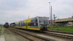 Burgenlandbahn 672 901  Thaldorfer Pfingstbursche  + 672 904  Happy Corax  als RB 25972 von Naumburg (Saale) Ost nach Wangen (Unstrut), bei der Ausfahrt in Naumburg (Saale) Hbf; 02.05.2010