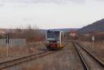 Burgenlandbahn 672 911 als RB 34882 von Naumburg (S) Ost nach Wangen (U), am 28.02.2015 bei der Einfahrt in Laucha (U).