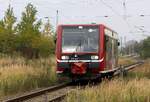 Endlich auch mal geschafft: der kürzeste  RE  in MV - Fährshuttle RE 27 der Hanseatischen Eisenbahn mit 672 906 zwischen Mukran [WM] und Bergen auf Rügen [WBG] | RB 31392 | Oktober 2022 