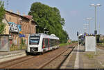 1648 443-7 (Alstom Coradia LINT 41) erreicht den Bahnhof Könnern am Hausbahnsteig.