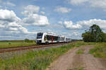 1648 443 war am 06.06.26 zusammen mit 1648 431 als RB von Dessau nach Halberstadt unterwegs. Hier passiert das Duo Edderitz. 