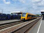 Oberpfalzbahn, 1648 210 ( 9580 1648 210-0 D-DLB ) am Bahnhof Schwandorf abfahrbereit in Richtung Regensburg am 13.6.2026