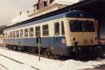 627 004 mit alter Lackierung in Freudenstadt Hbf im Mrz 1998. Von der BR 627 gibt es nur ein paar Stck Vorserie, in Serie wurde sie nie gebaut, sie verkehren im Schwarzwald und Allgu. 